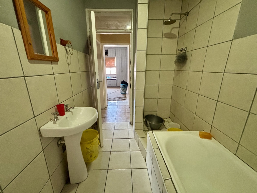 2 Bedroom Property for Sale in Goodwood Park Western Cape